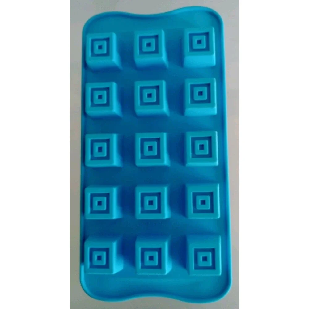 Chocolate Candy Mold Silicone Flexible 15 Square Resin Crafts Easy to Clean NWOT